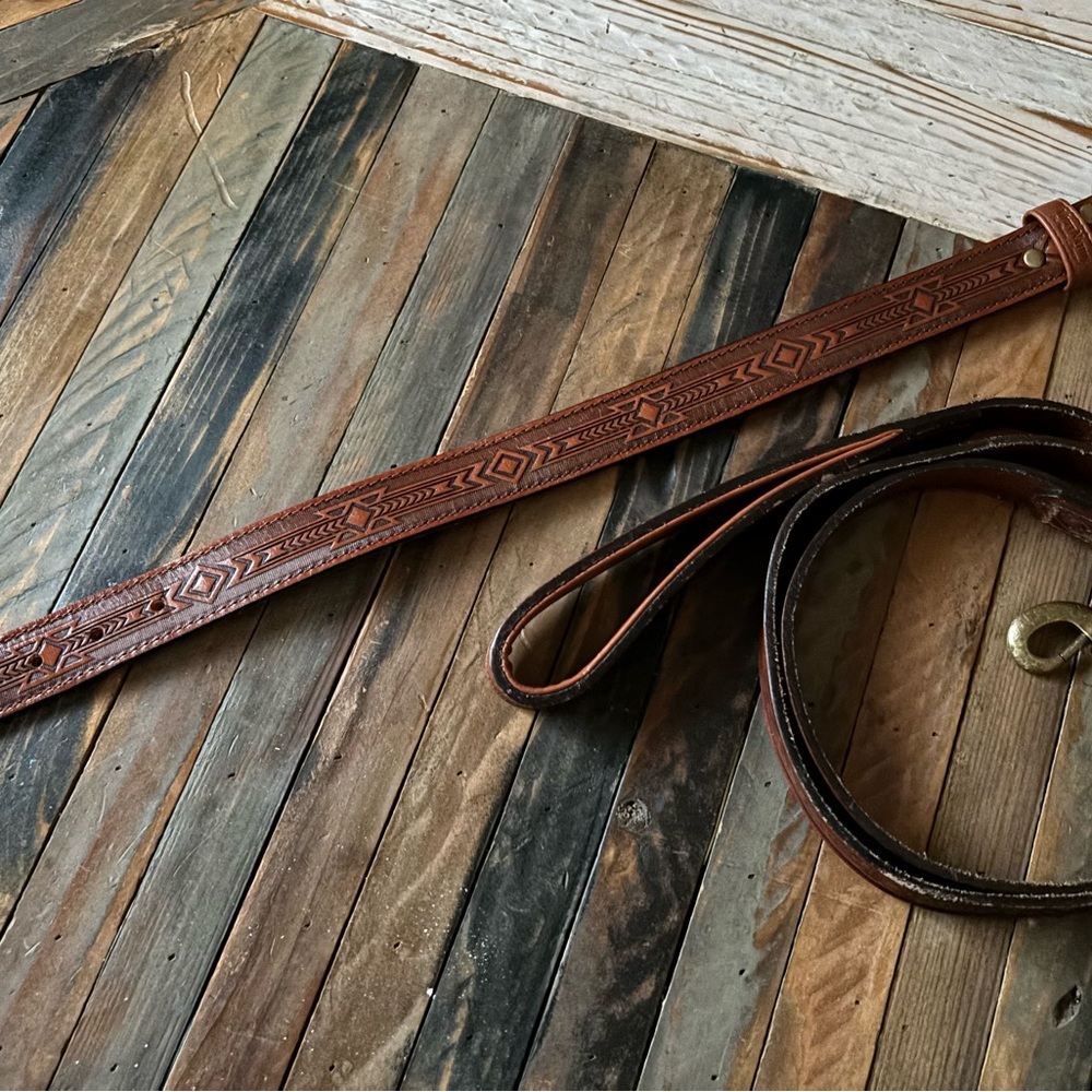 MuttNation Fueled by Miranda Lambert Tooled Leather Dog Collar & Leash Set